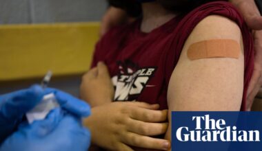 US kindergarten vaccination rates dip as exemptions hit record high | Vaccines and immunisation