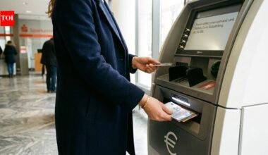 Despite contactless payments, euro banknotes in circulation have risen from about €1 trillion in 2016 to €1.6 trillion as Europeans keep emergency cash ready for crises and cyber outages