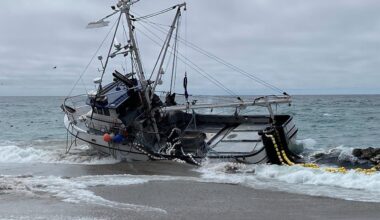 Point Reyes North Beach closed after fishing boat ran aground with diesel