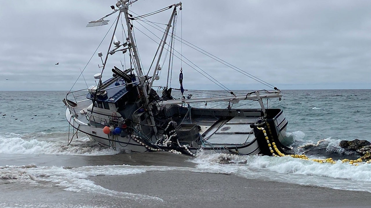 Point Reyes North Beach closed after fishing boat ran aground with diesel