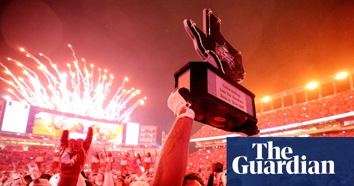 College football is booming, chaotic and more confusing than ever | College football