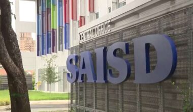 San Antonio ISD students begin Bluebonnet Learning, which critics have described as controversial