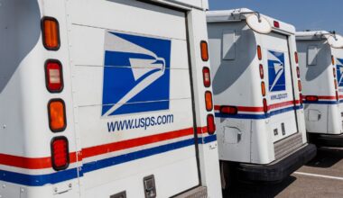 Winning Florida lottery ticket allegedly stolen, redeemed by US Postal Service worker