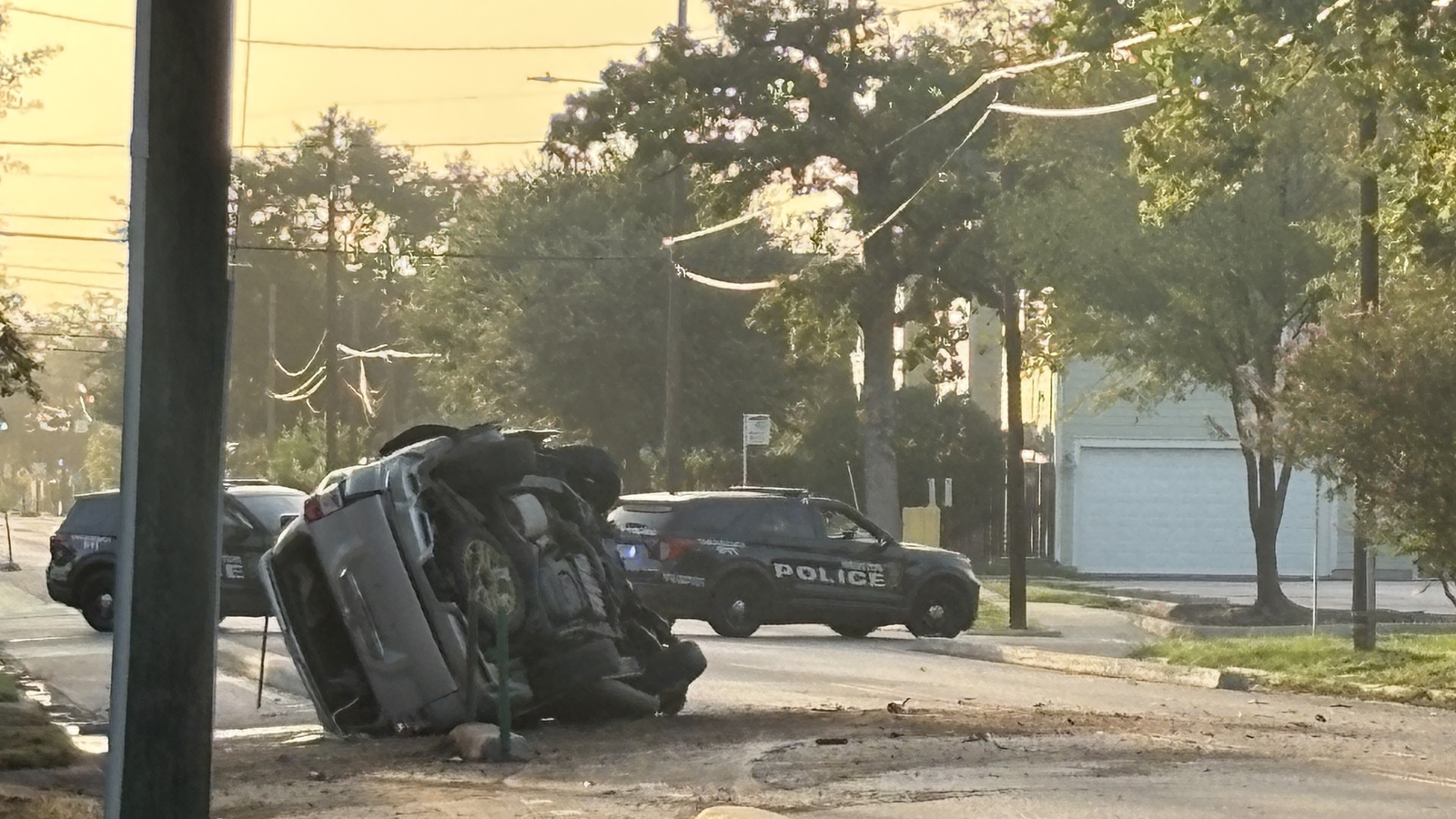 Burglary suspect found dead in flipped-over car on fire after fleeing from authorities in The Heights, Houston police say