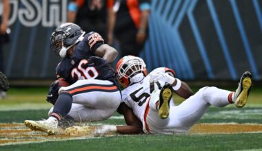 Bears assistant Antwaan Randle El helps bring offense to life in preseason blowout