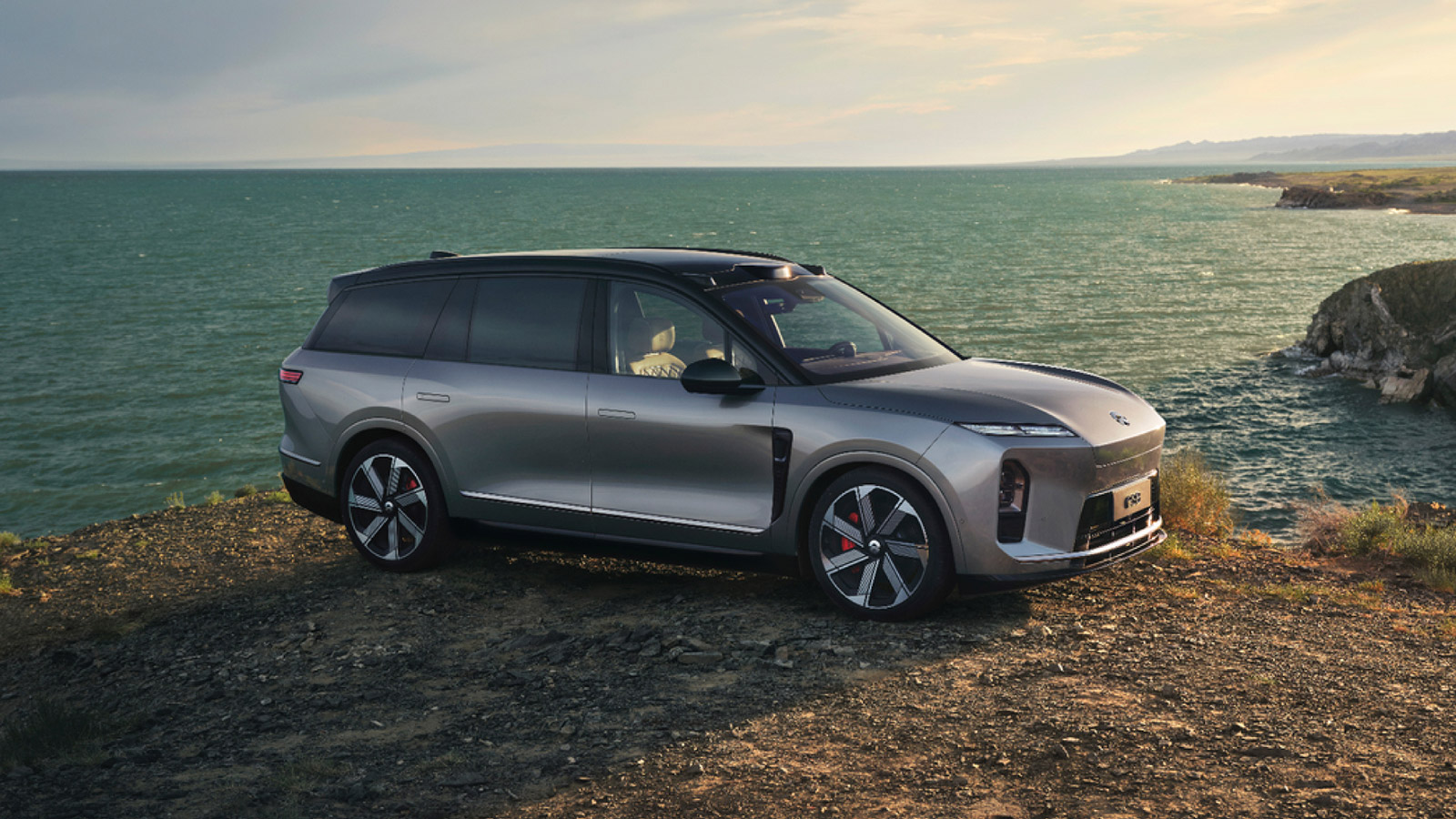 Nio's new 5-seat ES8.