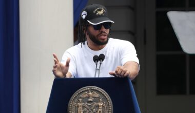 How Much Money Did Jalen Brunson Give Up on Knicks Contract? NBA Insider Responds to Carmelo Anthony