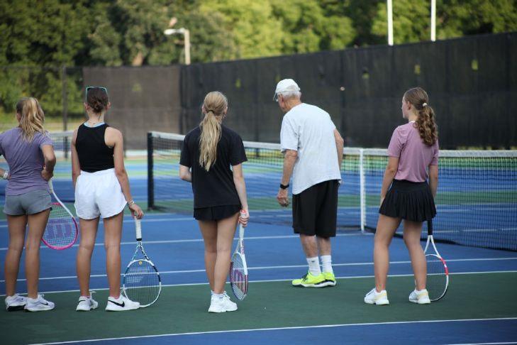 New Season, Same Ambition for Decorah Tennis