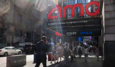 Americans fight economic gloom with makeup and movie tickets - NBC News