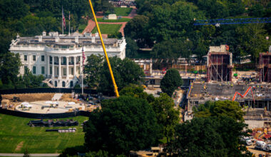Supreme Court temporarily allows Trump ballroom construction to continue