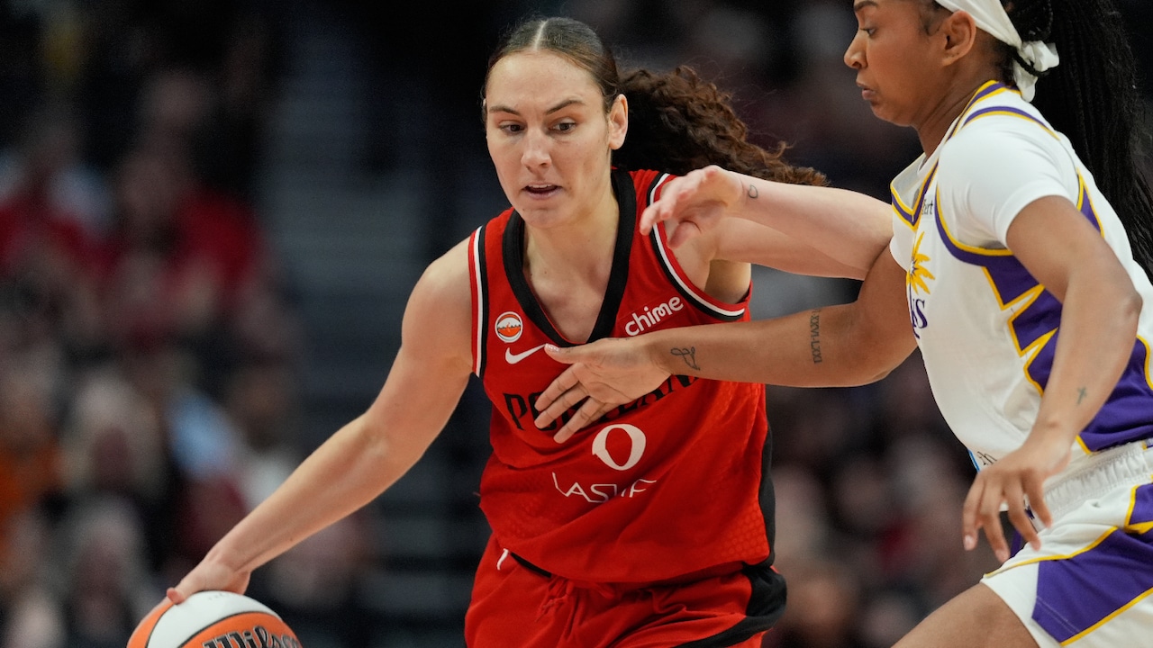 Carla Leite dribbling during Portland Fire vs. Los Angeles Sparks (2026).