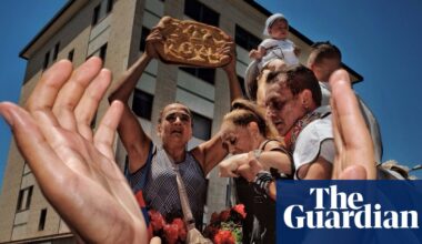 Sailors, shadows and a dog in a dress: heroes of the street – in pictures - The Guardian