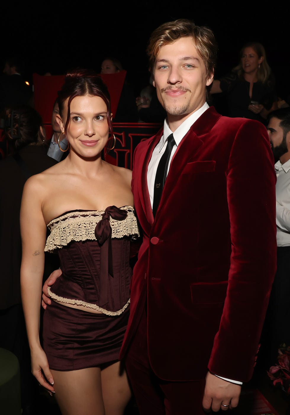 hollywood, california november 06 lr millie bobby brown and jake bongiovi attend netflixs stranger things season 5 world premiere at tcl chinese 6 theatres on november 06, 2025 in hollywood, california photo by phillip faraonegetty images for netflix
