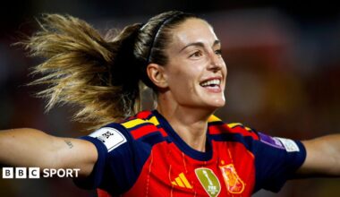 Alexia Putellas celebrating with Barcelona