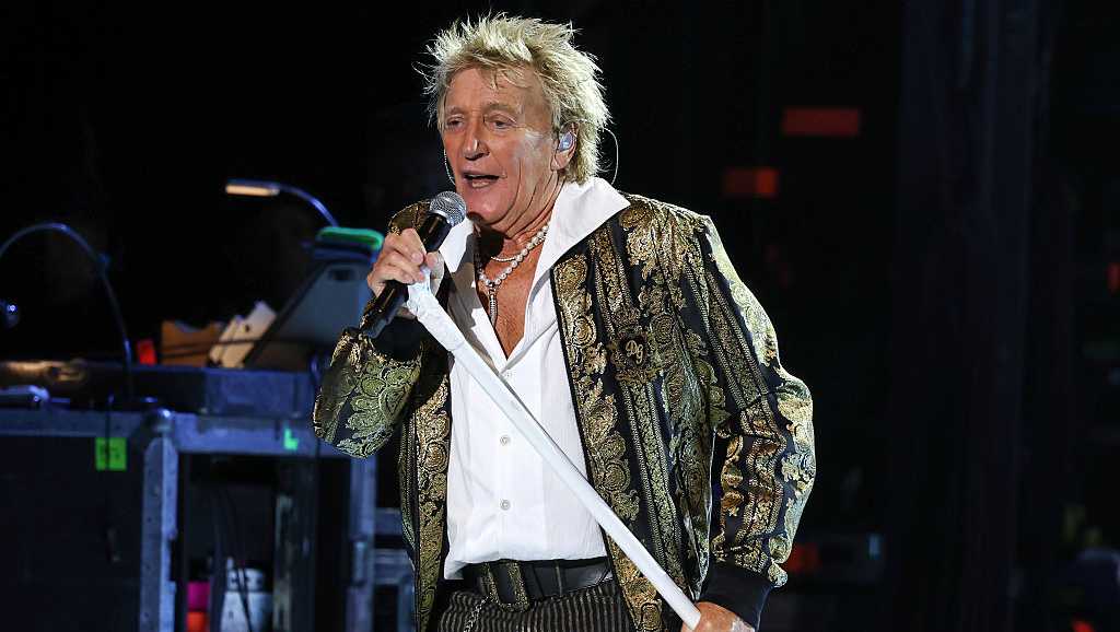 Sir Rod Stewart has canceled his upcoming tour dates