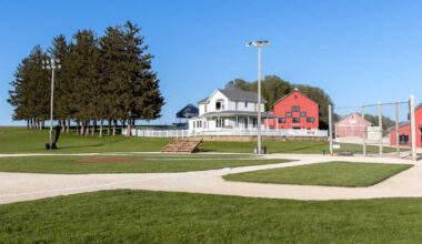 MLB announces Red Sox-Royals game at Field of Dreams
