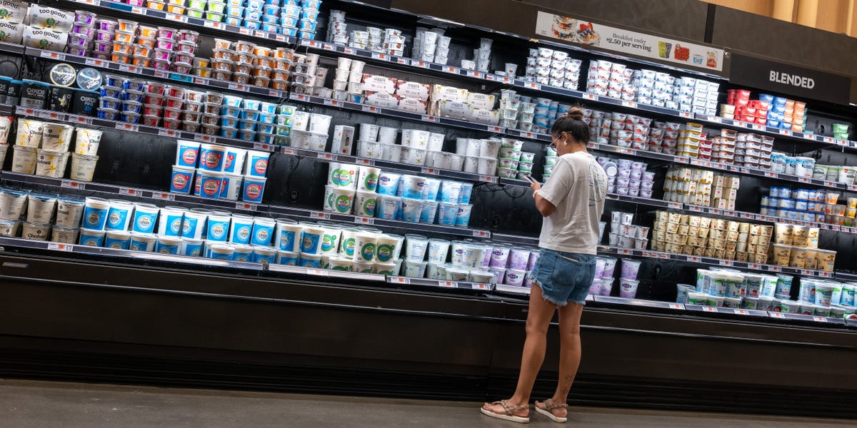 Inflation and Weak Wage Growth Are Keeping Americans' Woes Alive