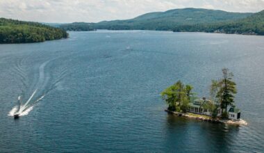 See Inside a Lake Cottage Designed by Architect Gil Schafer That Sits on Its Own Tiny Island