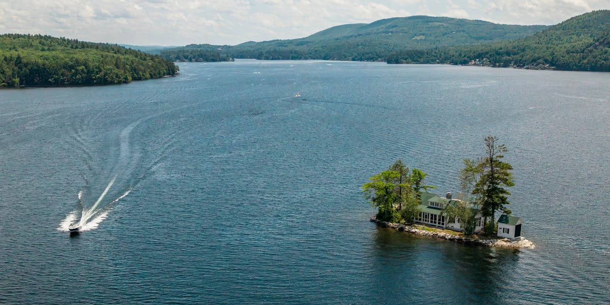 See Inside a Lake Cottage Designed by Architect Gil Schafer That Sits on Its Own Tiny Island