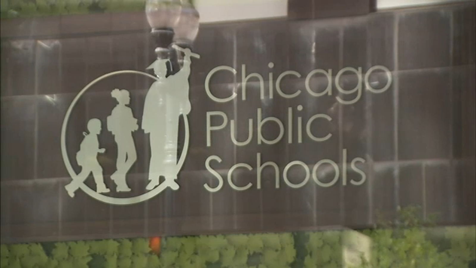 Back to school: Chicago Public Schools students, families, teachers prepare for first day of classes as summer break ends