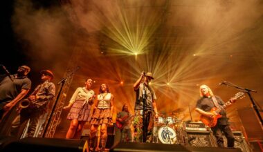 Gov't Mule Welcome JJ Grey & Mofro for Van Morrison Tribute