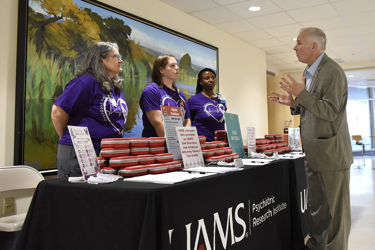 UAMS, attorney general’s office distribute 1,000 Narcan kits | The Arkansas Democrat-Gazette