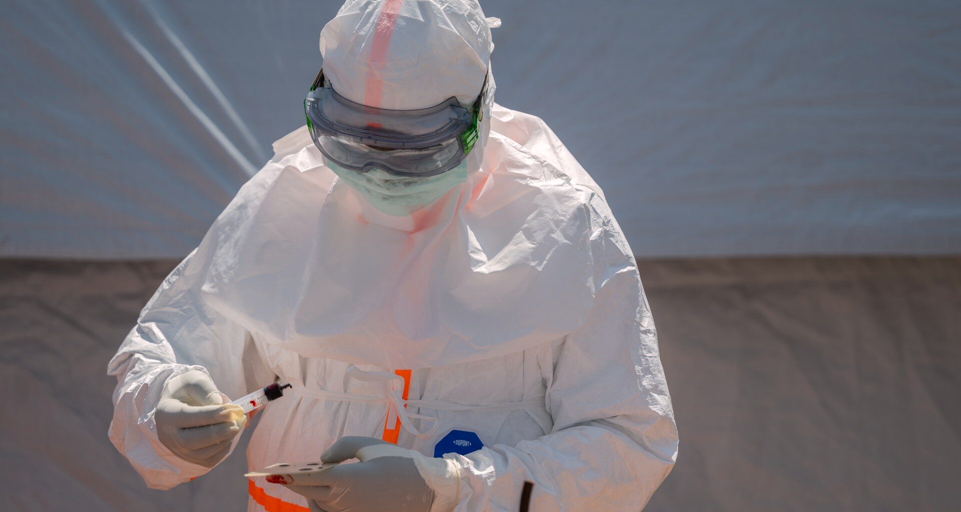 DR Congo Ebola outbreak kills more than 1,700 as WHO accelerates trials | Ebola News