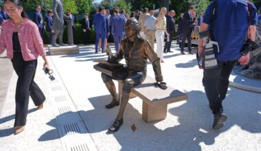 Loveland artist donates Thomas Jefferson statue to Trump’s Rose Garden remodel