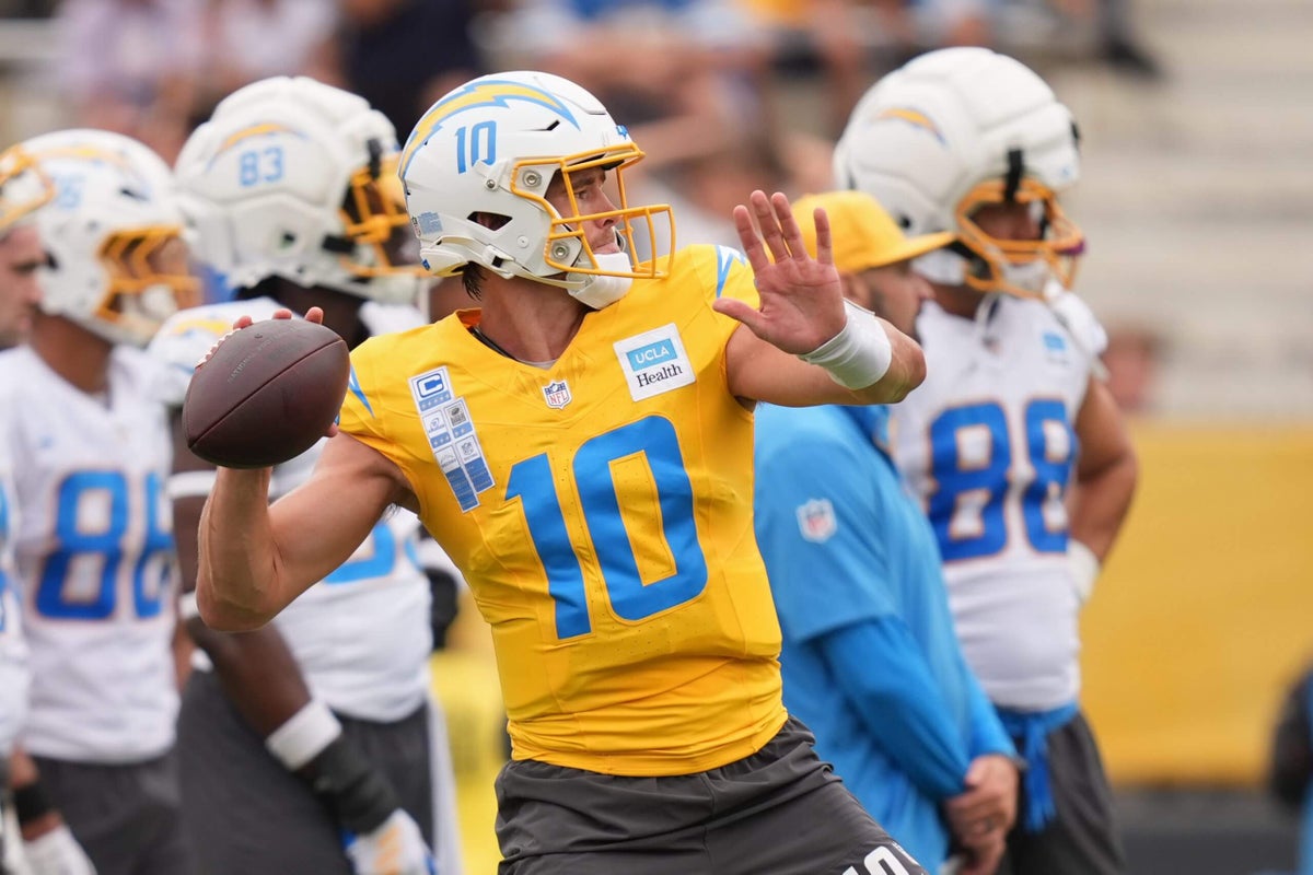 Chargers camp: Defense dominates behind standout performance from unlikely source