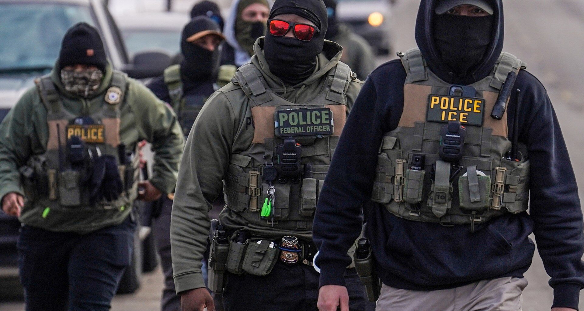 US ICE agency to spend $16.7m on electric shock gloves | Civil Rights News
