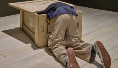 Police Break Into Vancouver Gallery After Confusing Sculpture for Person