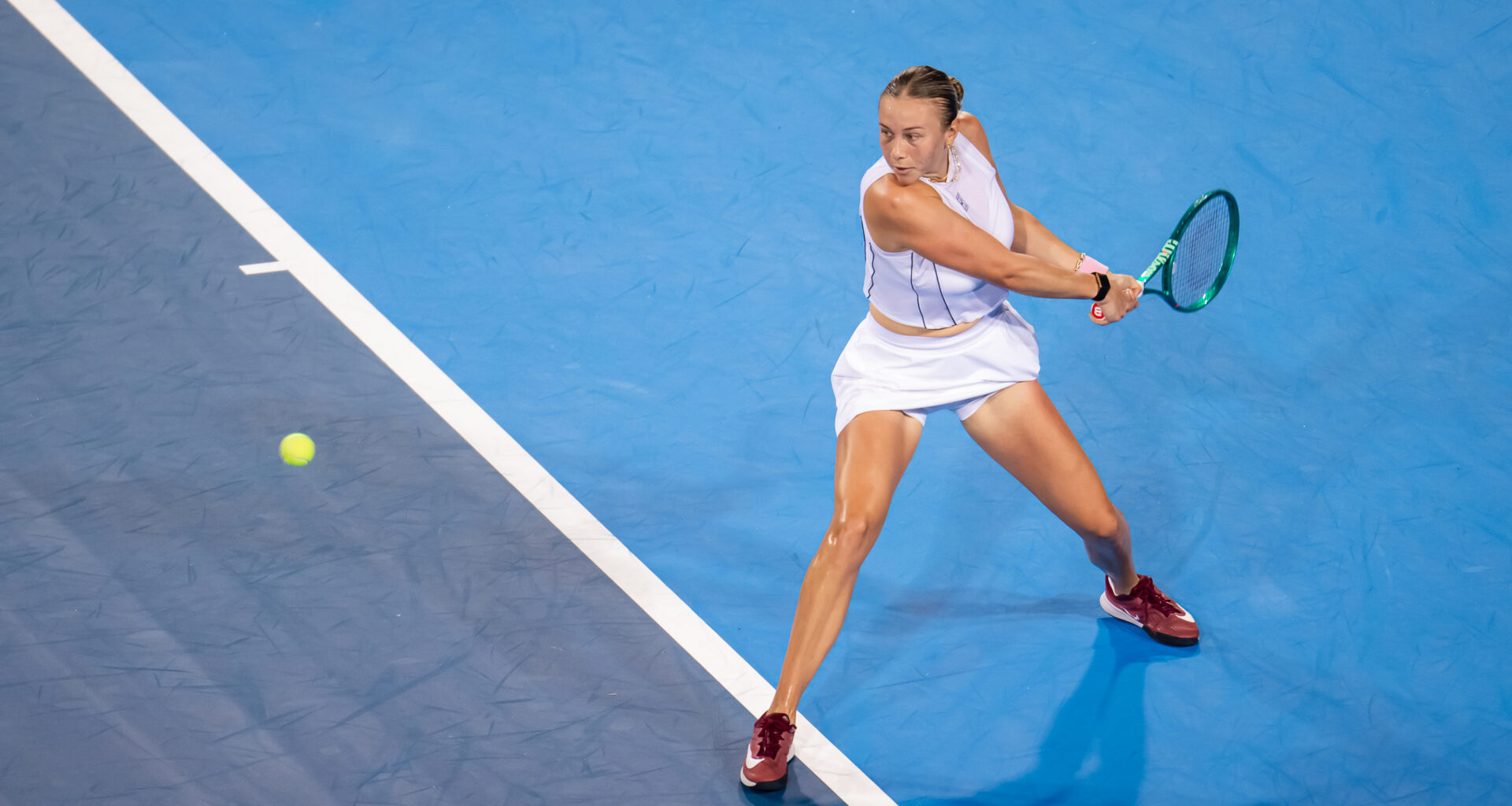 Anisimova holds off Eala, sets up Cincinnati fourth-rounder vs. Noskova