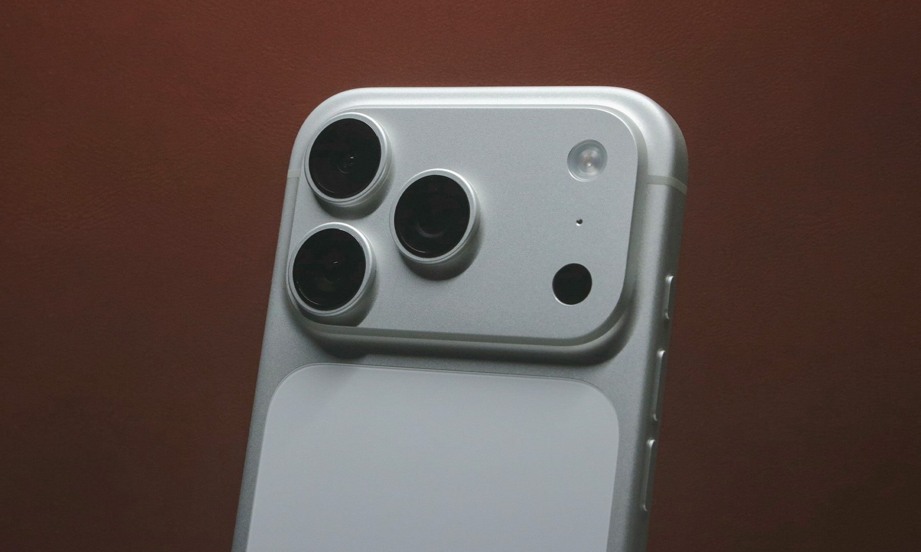 Apple iPhone 17 Pro White
