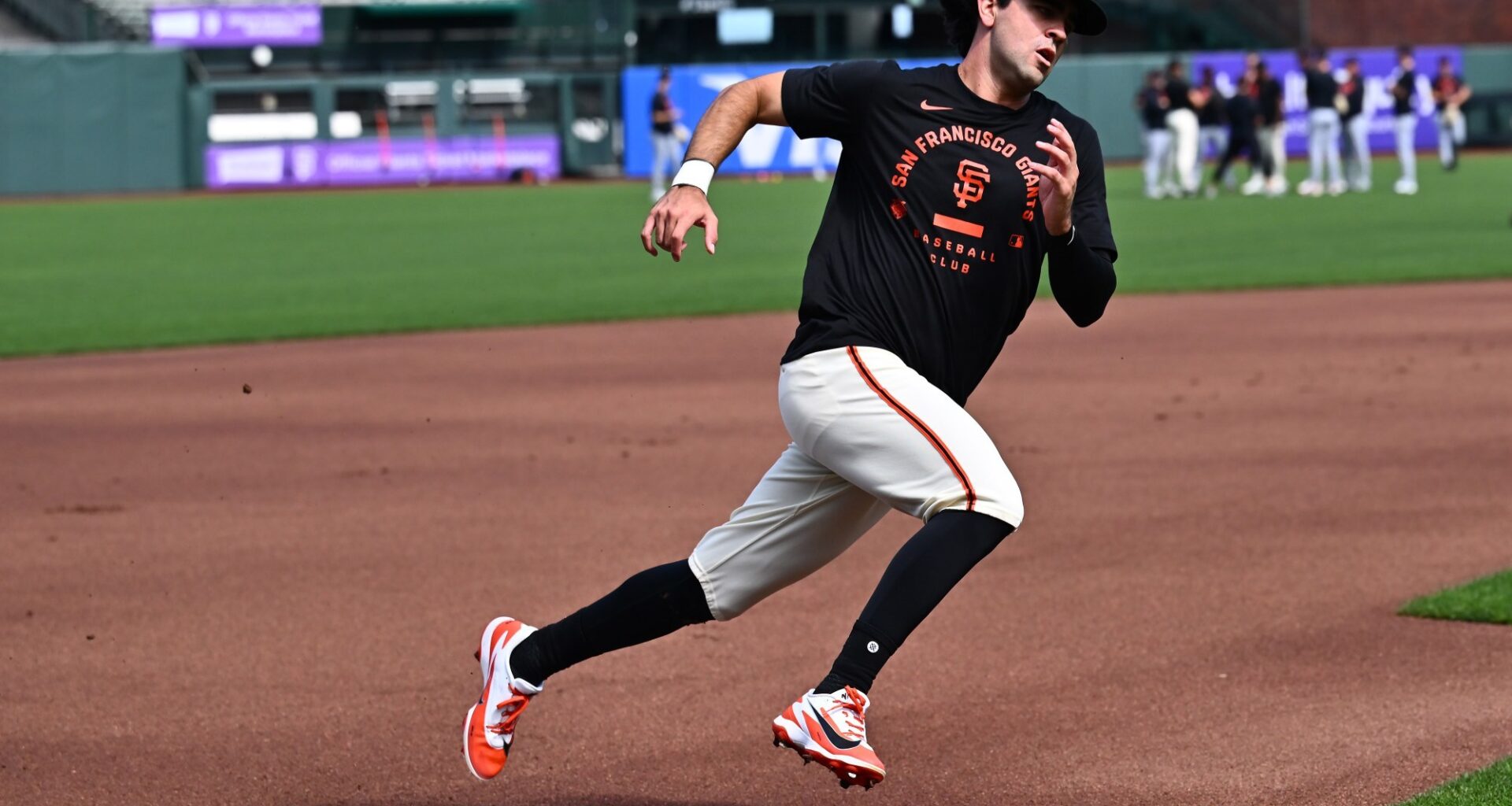 Marcelo Mayer's SF Giants debut delayed by right foot bone bruise