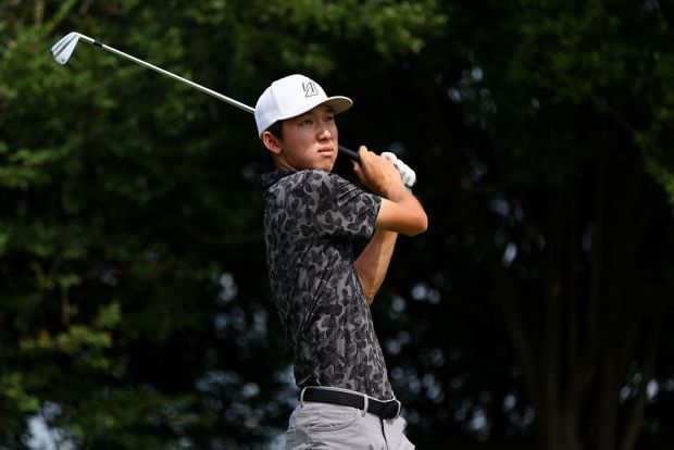 ARDMORE, PENNSYLVANIA - AUGUST 13: Jay Leng Jr. of the United States hits his tee on the 11th hole on day four of the U.S. Amateur Championship at Merion Golf Club on August 13, 2026 in Ardmore, Pennsylvania. (Photo by Isaiah Vazquez/Getty Images)