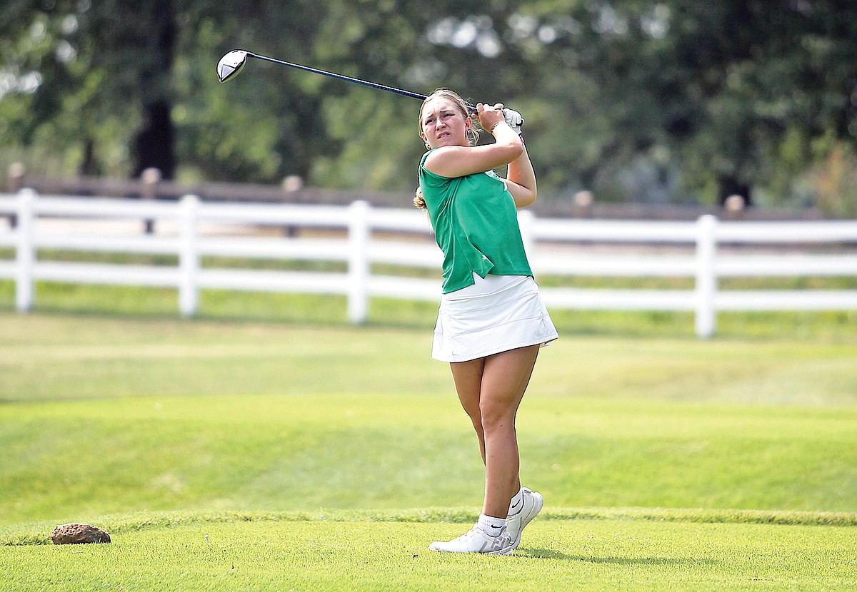 Blair Oaks girls golf fields young roster this season