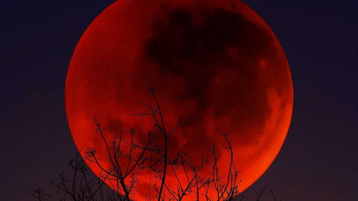 How To Best Experience And Photograph Wyoming's 96% Lunar Eclipse On Thursday