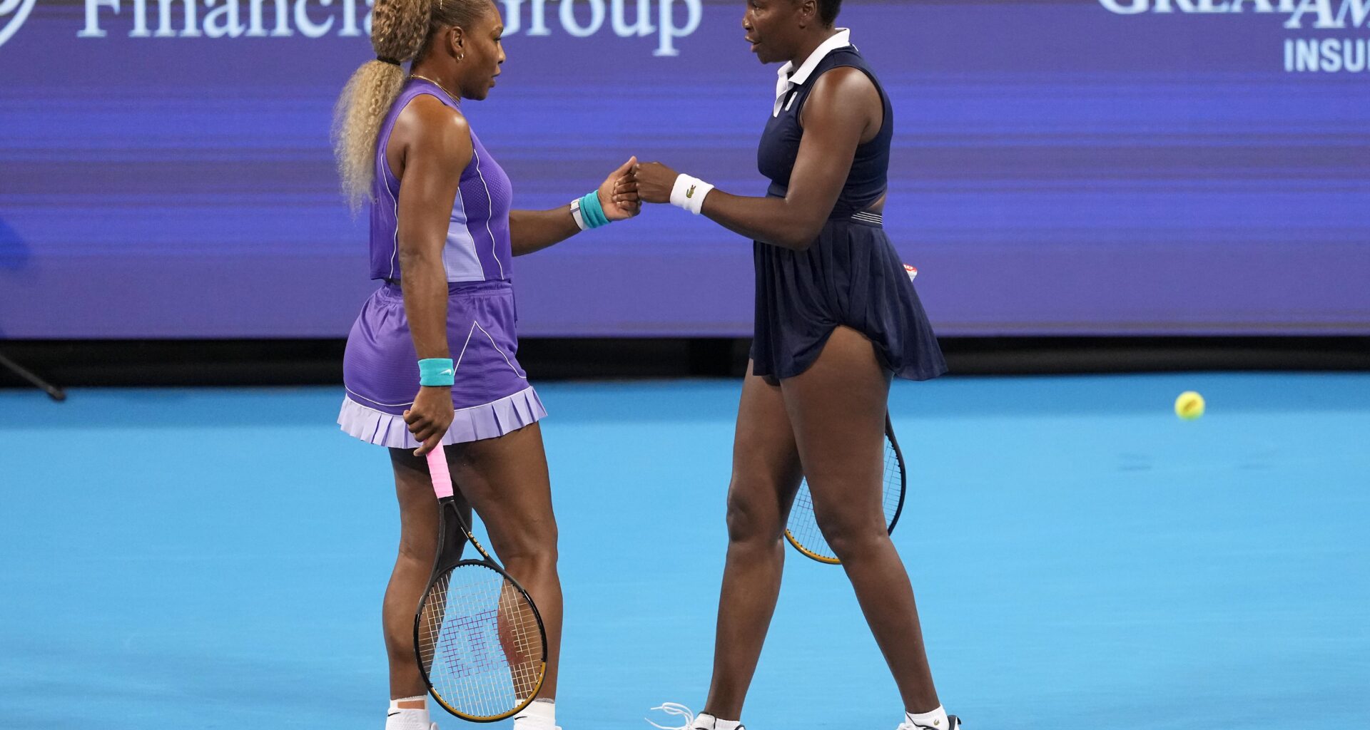 Serena and Venus Williams return to doubles and lose close match in Cincinnati – Chicago Tribune