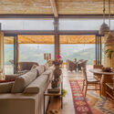 © Gabriel Neri Faim C.E. House / Dall'Ovo Magalhães Arquitetura - Interior Photography, Living Room, Wood, Chair, Beam