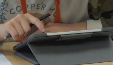 Back-to-school mental health: Warning signs parents should watch for