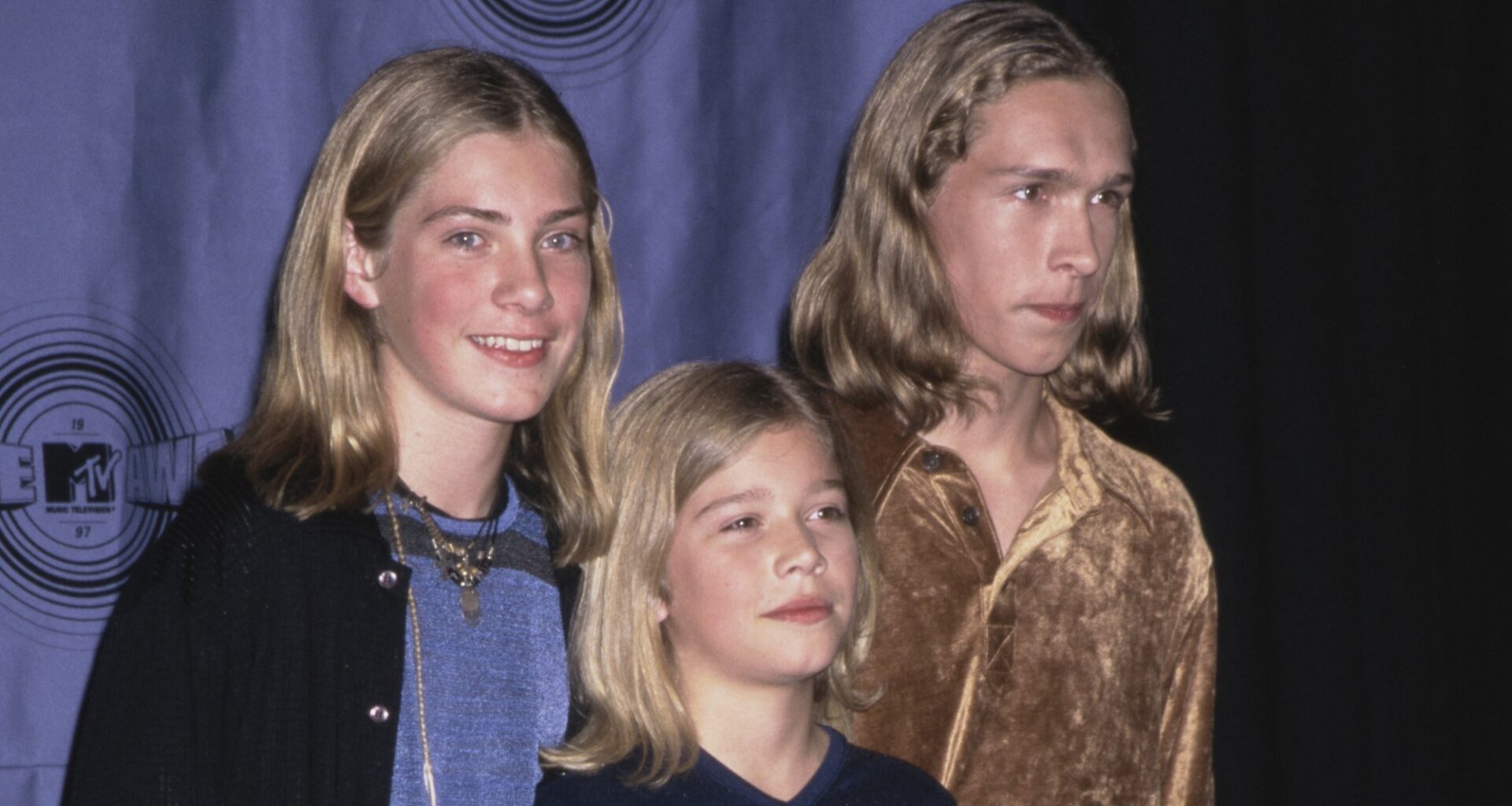 3 One-Hit Wonders From the 1990s We Hear All the Time in Shopping Malls and Grocery Stores