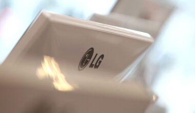 The LG Corp. logo is displayed on the back of a computer screen
