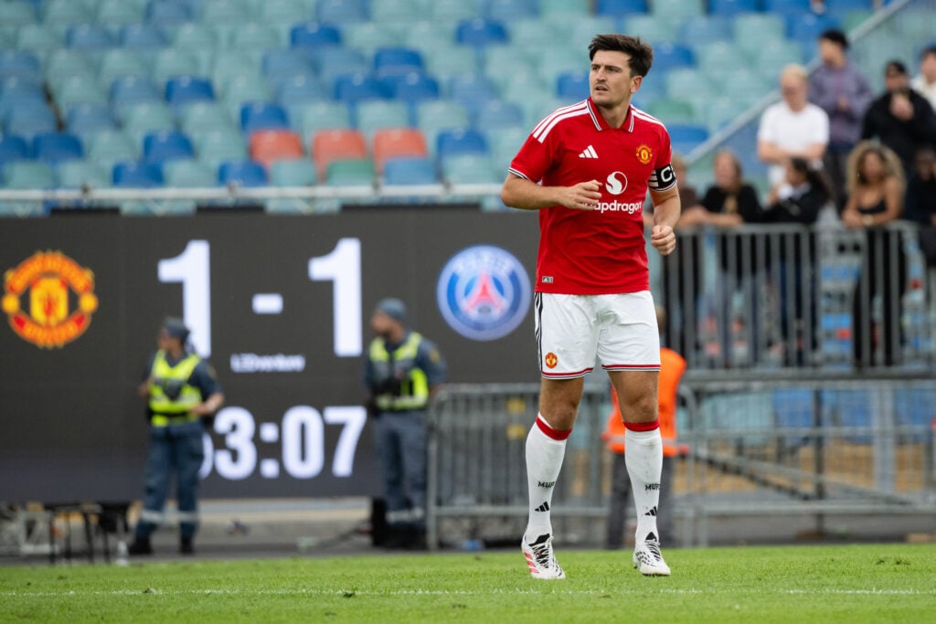 Harry Maguire playing against PSG