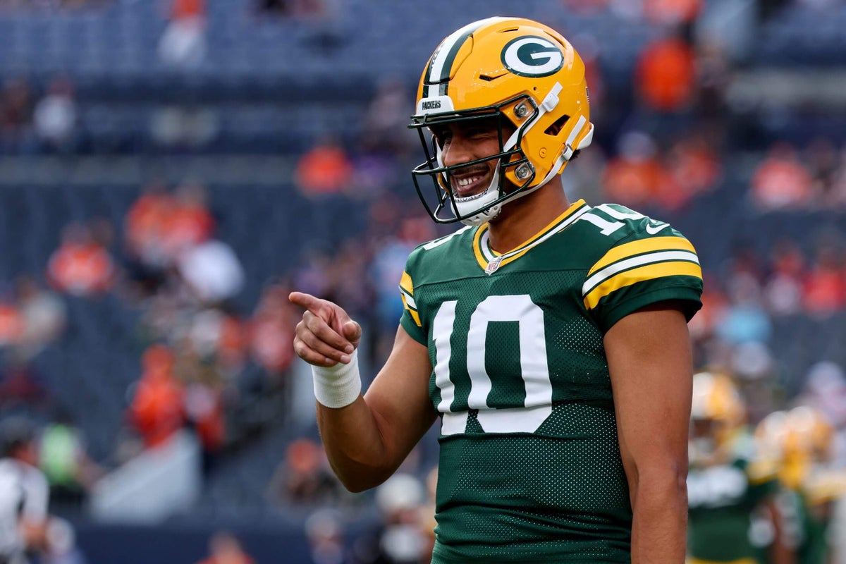 These stories show why Packers’ Jordan Love is so respected inside Lambeau Field