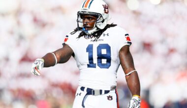Auburn great coaches Alabama high school football team to first win since 2015