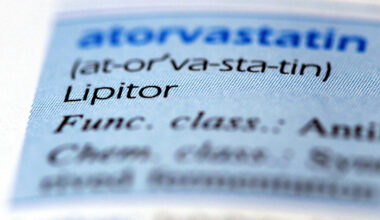 Stopping statins at 75 may be safe for healthy adults, Lancet study says