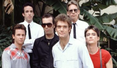 On This Day in 1985, Huey Lewis and the News Hit No. 1 With the Theme From a Classic 80s Movie