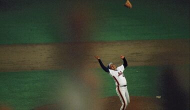 As Mets honor 1986 champions, the uplifting power of a skyward glove still resonates