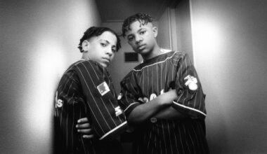 3 One-Hit Wonders From the 1990s I Vividly Remember Listening to on the School Bus