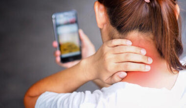 Neck pain, burning eyes, aching hands: Is your smartphone changing your body?